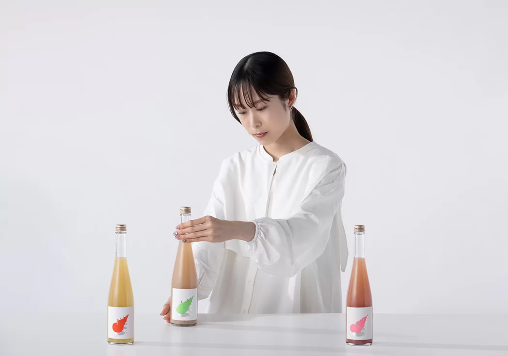 青森産フルーツを使った果実酒「アオモリジューシーラボ」ビジュアル