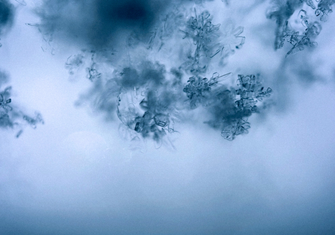 撮影ディレクション / 氷瀑は、全身で受け取る場所。冬でも行ける十和田湖、観光PR撮影